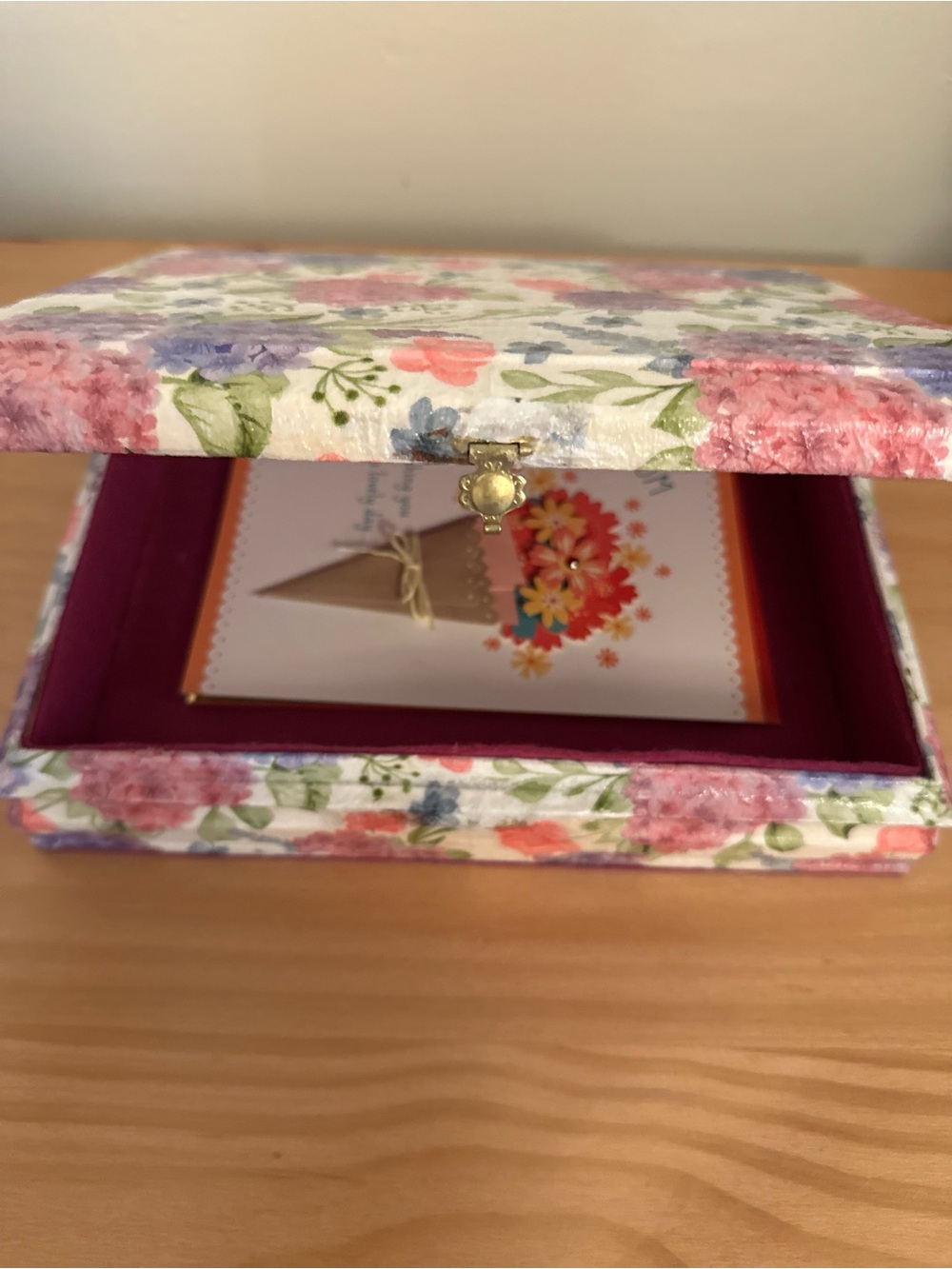 Floral Pattern trinket Holder hide your items in plain sight. Smoke Free home
